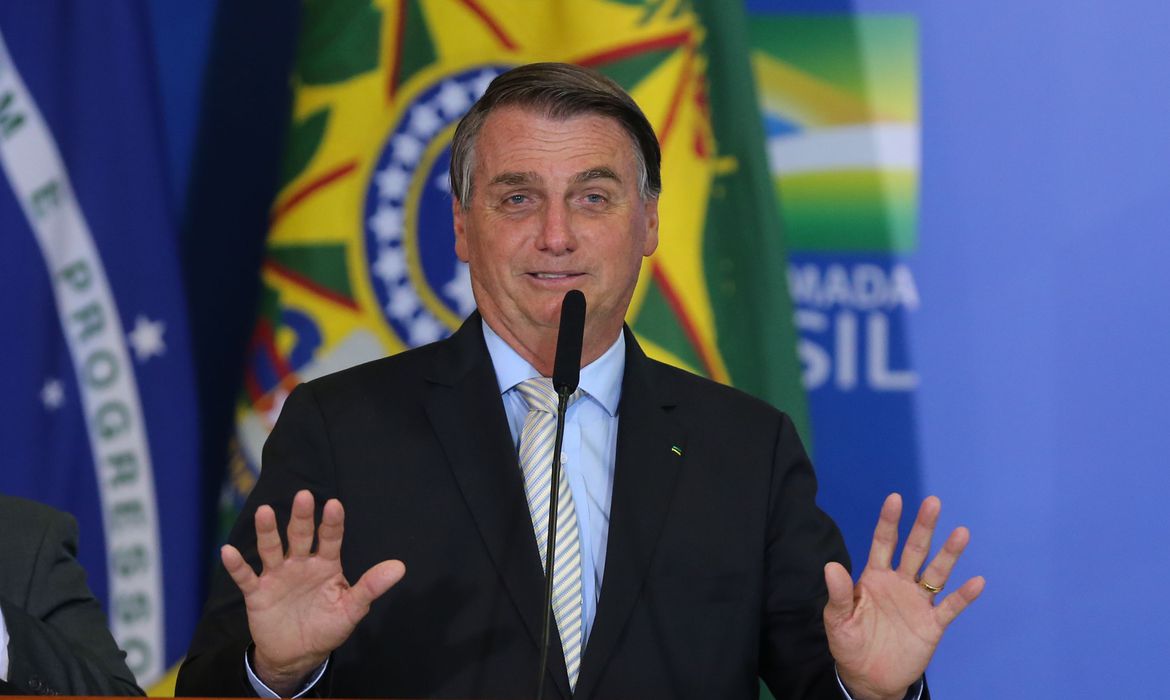 Bolsonaro recorre ao STF para barrar lockdown